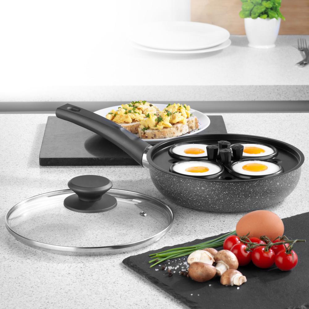 Salter EasyPour Egg Pan