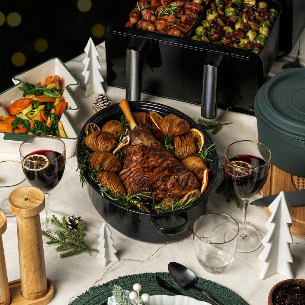 Salter Vitreous Enamel 38cm Self-Basting Roaster