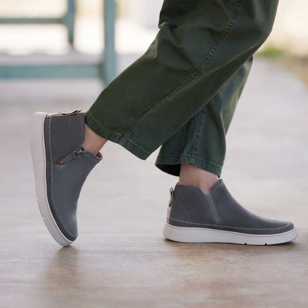 Samuel Hubbard Women's Featherlight Laguna Zip Bootie