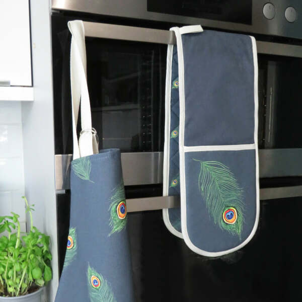 Samuel Lamont & Sons Peacock Feather Double Oven Glove