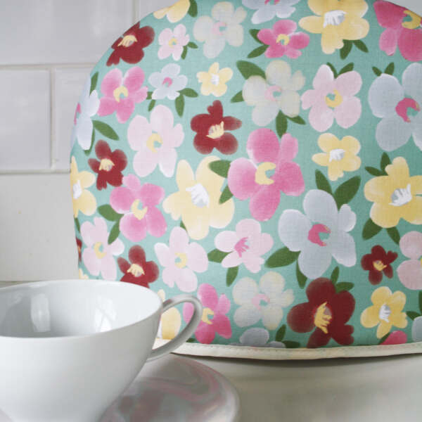 Samuel Lamont & Sons All In Blooms Tea Cosy