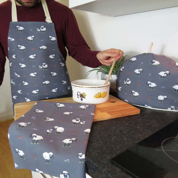 Samuel Lamont & Sons Fluffy Flock Tea Cosy
