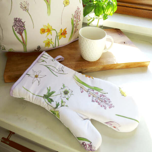 Samuel Lamont & Sons Spring Floral Gauntlet