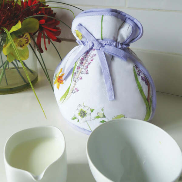 Samuel Lamont & Sons Spring Floral Muff Cosy