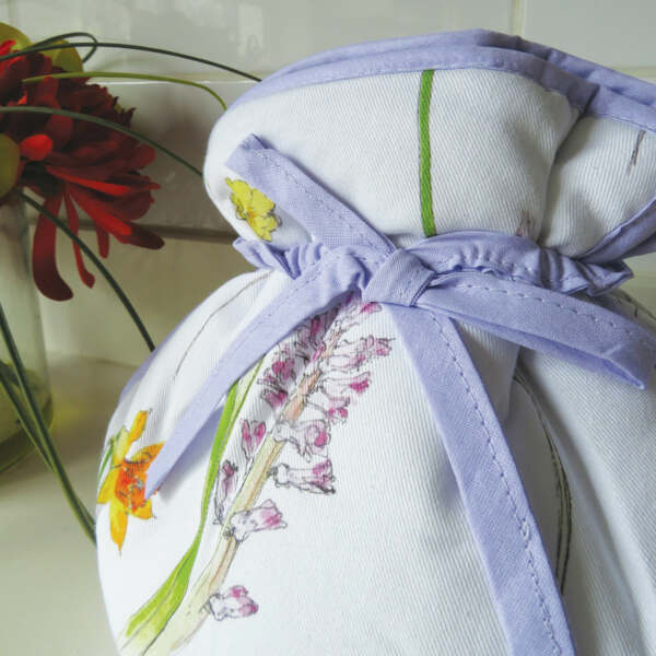 Samuel Lamont & Sons Spring Floral Muff Cosy