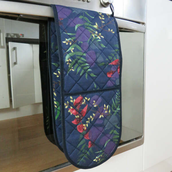 samuel lamont & sons Wild Florals Double Ovenglove Navy