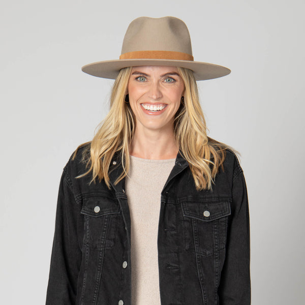 San Diego Hat Company Loretta - Stiff Brim Fedora With Suede Band And Gold Chain