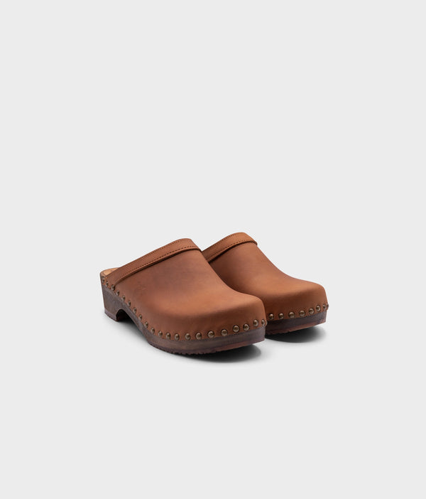 Sandgrens Athens Studded Clog Mule Dexter Tan
