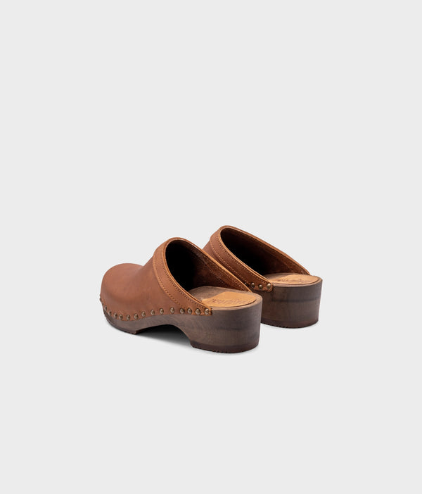 Sandgrens Athens Studded Clog Mule Dexter Tan