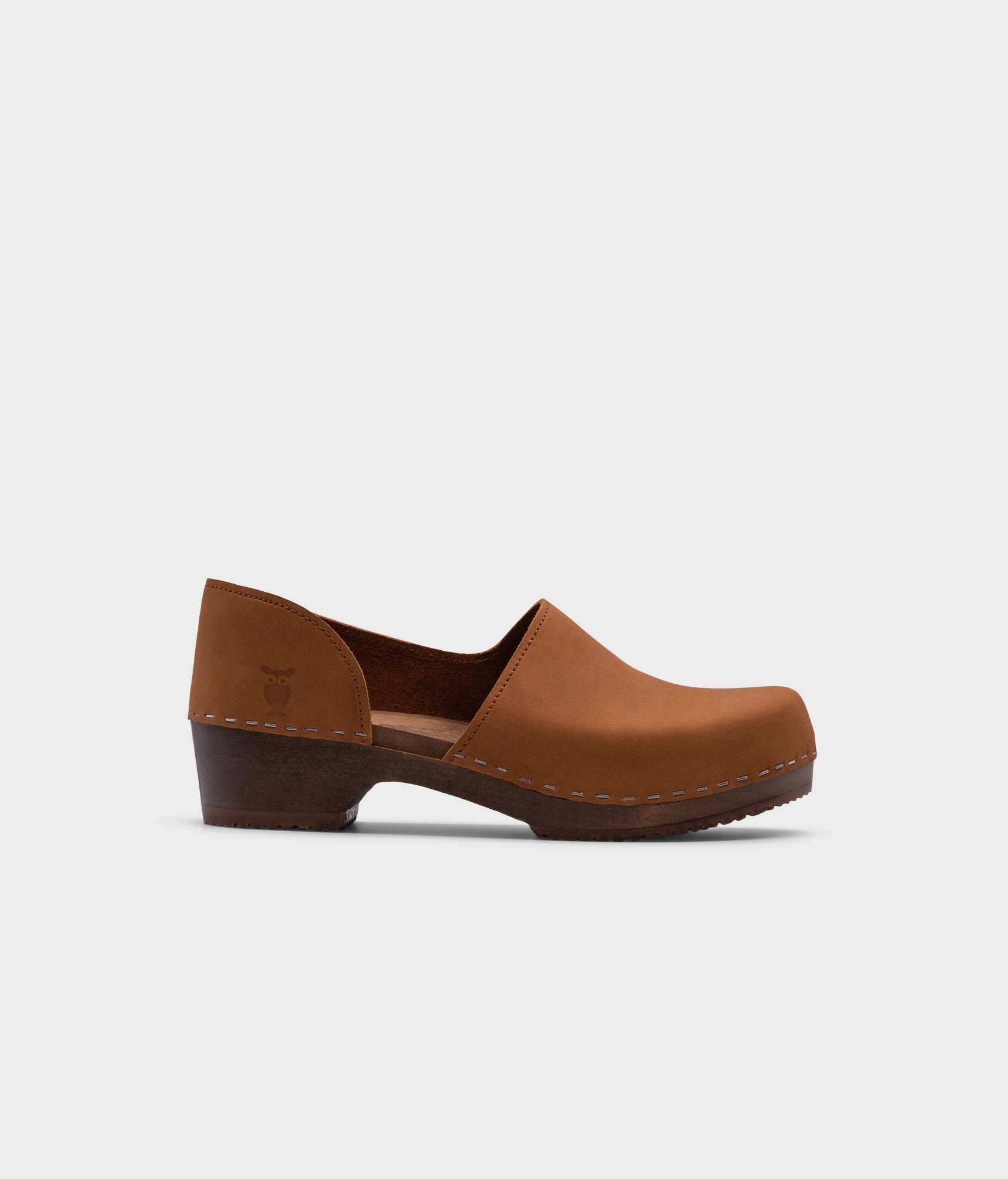 sandgrens Brett low closed-back clogs Dexter Tan
