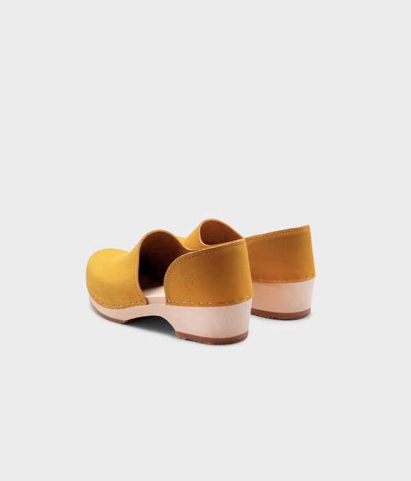 Sandgrens Brett Low Closed-back Clogs Royal Yellow