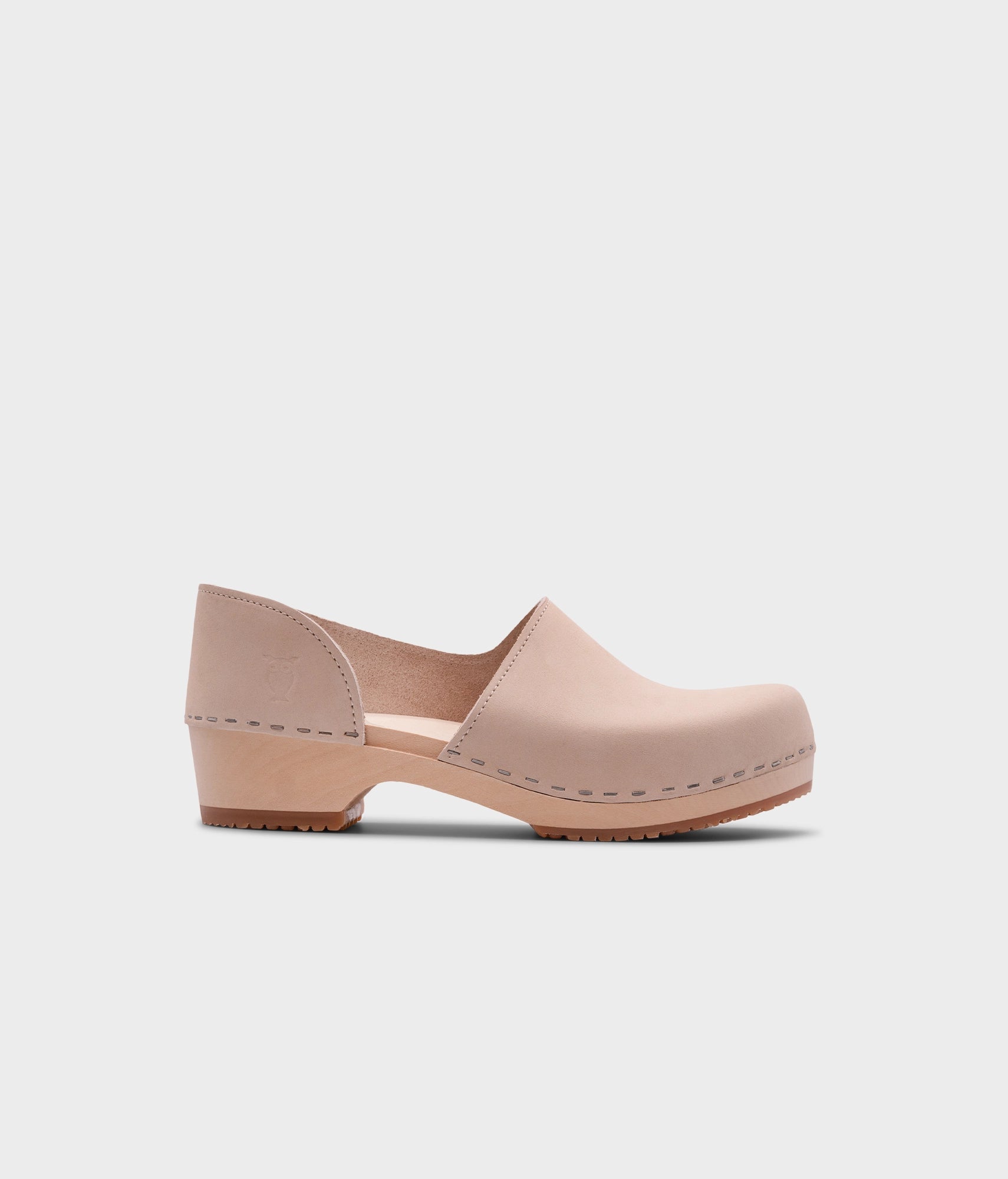 sandgrens Brett low closed-back clogs Sand