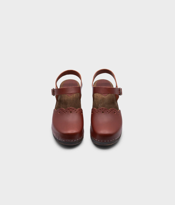 Sandgrens Milan Clog Sandals Cognac