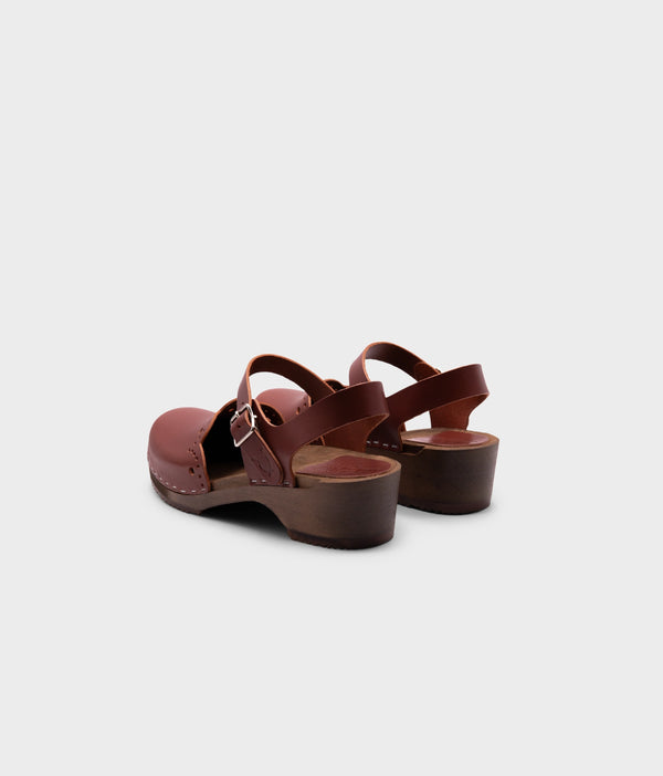 Sandgrens Milan Clog Sandals Cognac