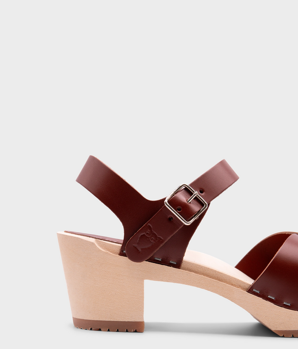 Sandgrens Monroe Crossed Clog Sandal Cognac