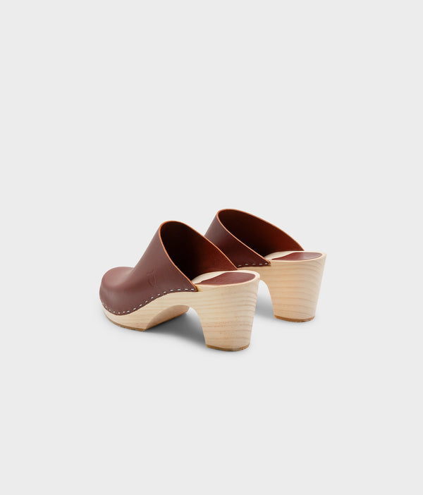 Sandgrens Rhodes Minimalistic Clog Mule Cognac