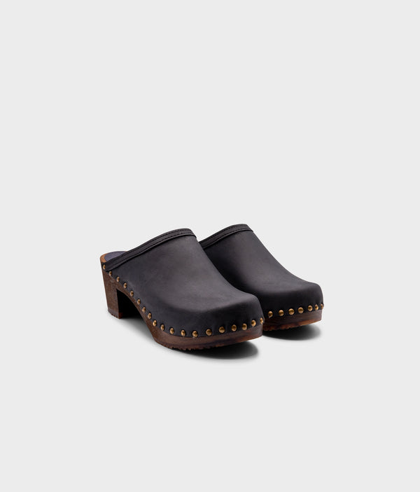 Sandgrens Rome Studded Clog Mule Black