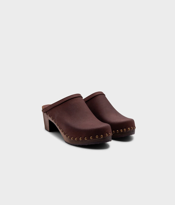 Sandgrens Rome Studded Clog Mule Fudge