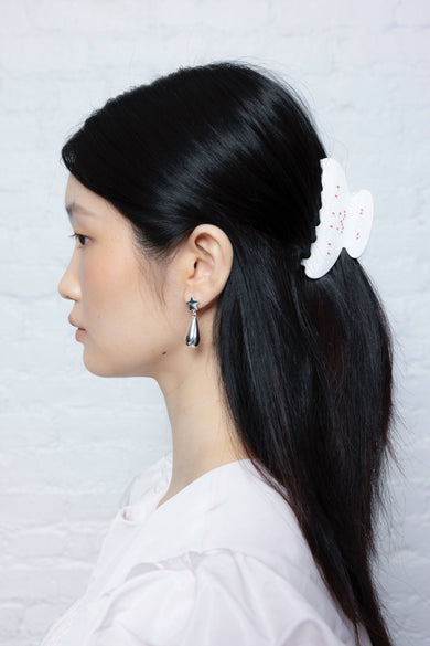 Sandy Liang PRINCESS HAIR CLAW IN PANNA COTTA