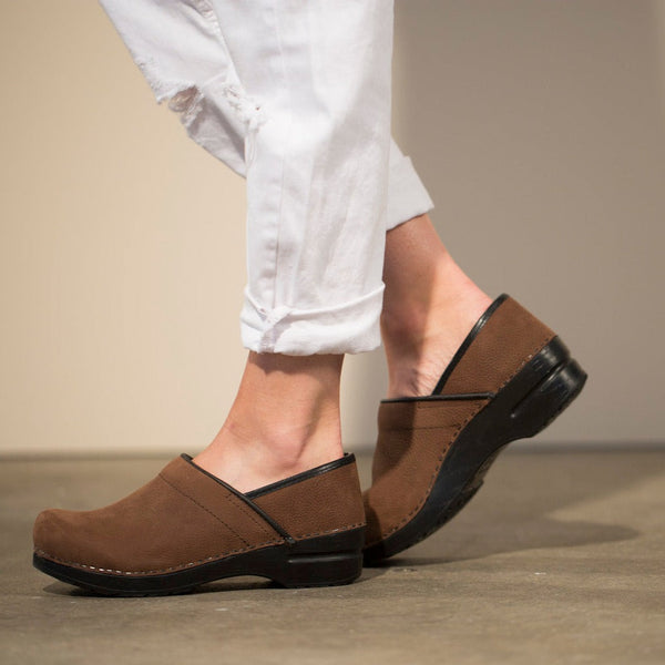 Sanita Pro. Textured Oil Women's Clog In Antique Brown