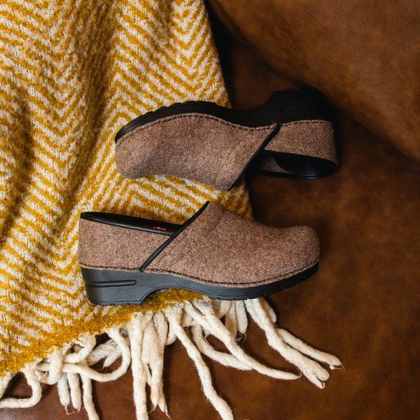 Sanita Ava Women's Vegan Clog In Stone