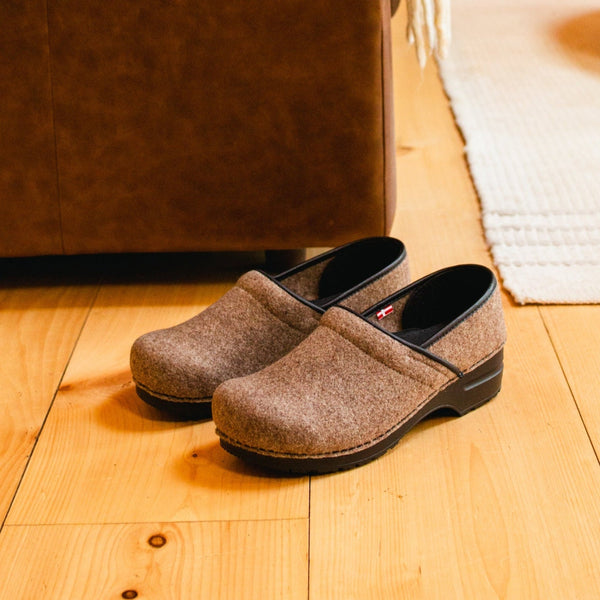 Sanita Ava Women's Vegan Clog In Stone