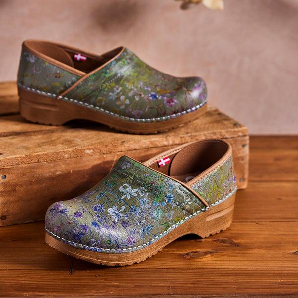 Sanita Fuchsia Women's Clog In Sage