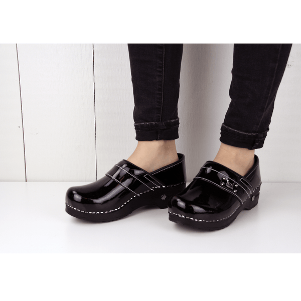 Sanita Lindsey Women's Clog In Black