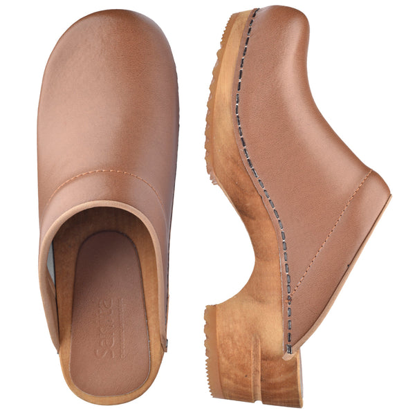 Sanita Lotte Women's Wood Clog In Cognac