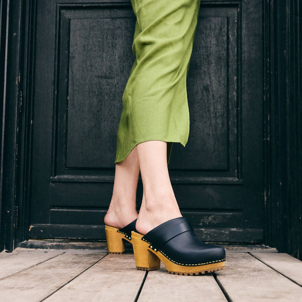 Sanita Peleni Women's Wood Clog In Black