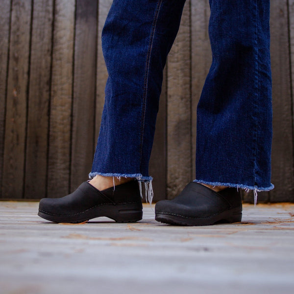 Sanita Pro. Oiled Leather Women's Clog In Black