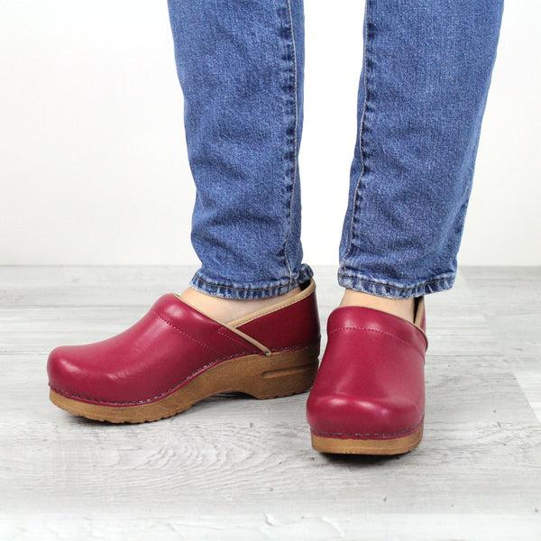 Sanita Pro. PU Women's Clog In Raspberry