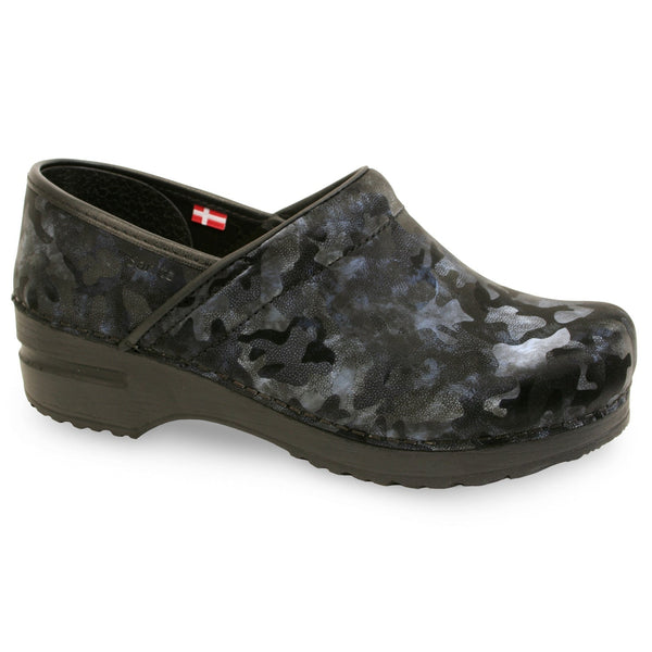 sanita Ravena Women's Clog in Black