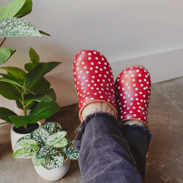 Sanita Roxbury Women's Clog In Red