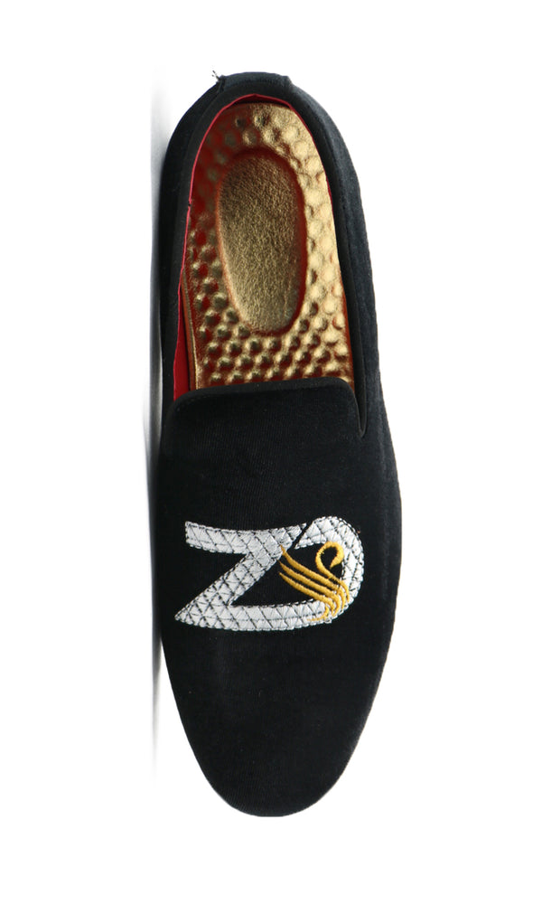 Santimon Men's Velvet Swan Applique Loafers