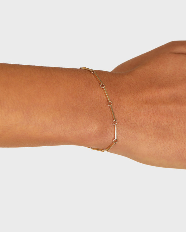 Sarah & Sebastian Bar Chain Bracelet