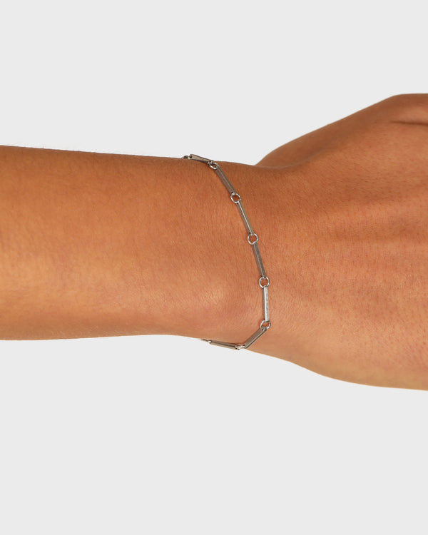 sarah & sebastian Bar Chain Bracelet