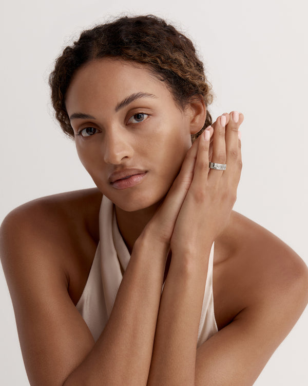 sarah & sebastian Bold Scale Ring