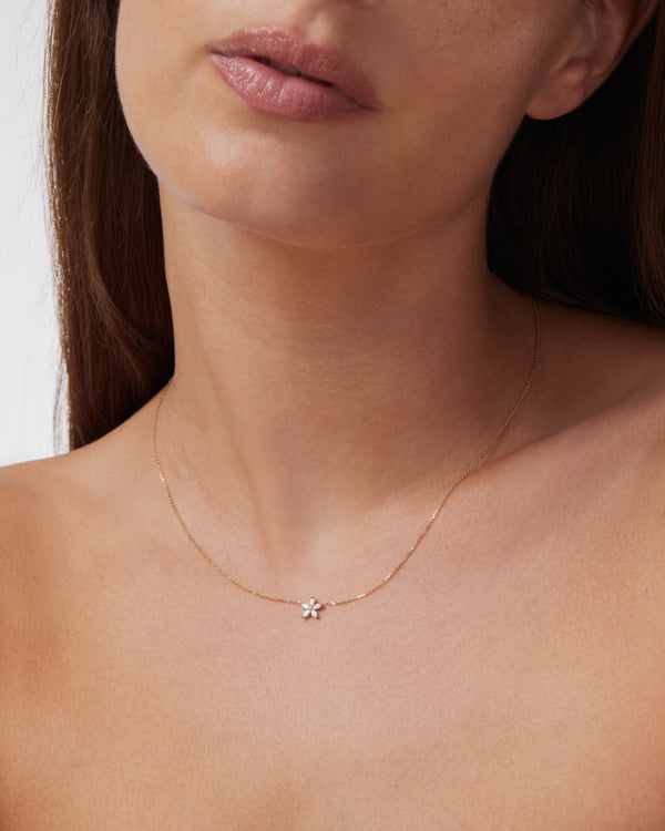 Sarah & Sebastian Daisy Necklace