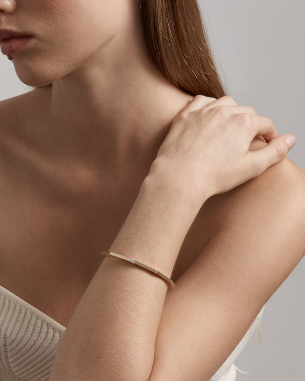 sarah & sebastian Emerald Suspense Bangle