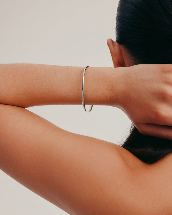 Sarah & Sebastian Form Bangle