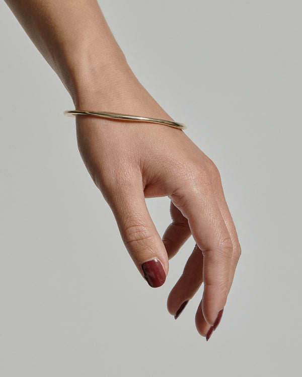 Sarah & Sebastian Form Bangle