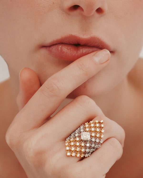 Sarah & Sebastian Ondine Asscher Ring
