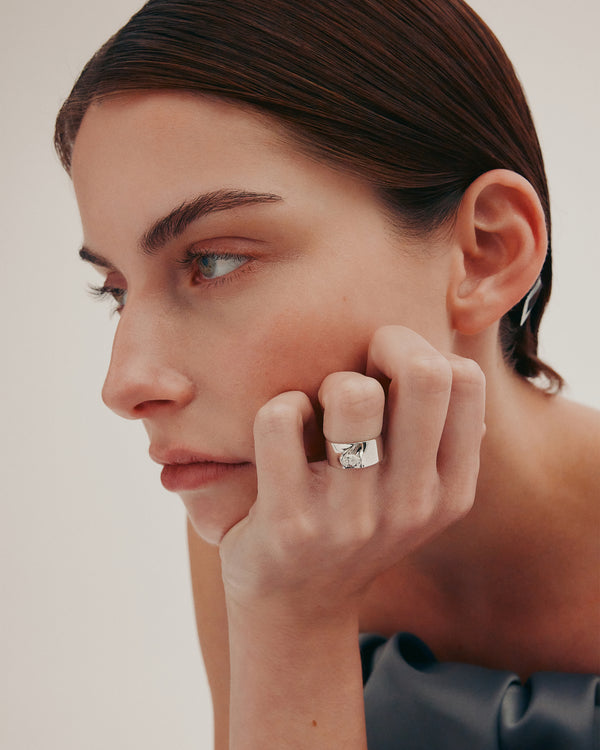 Sarah & Sebastian Rhythm Diamond Ring