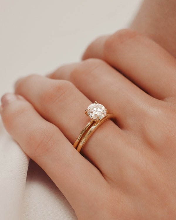 Sarah & Sebastian Round Engagement Ring