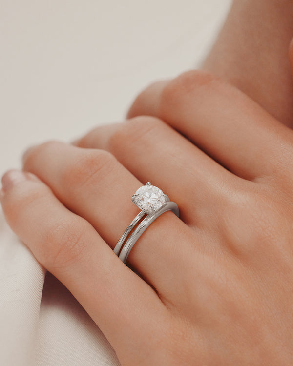 Sarah & Sebastian Round Engagement Ring