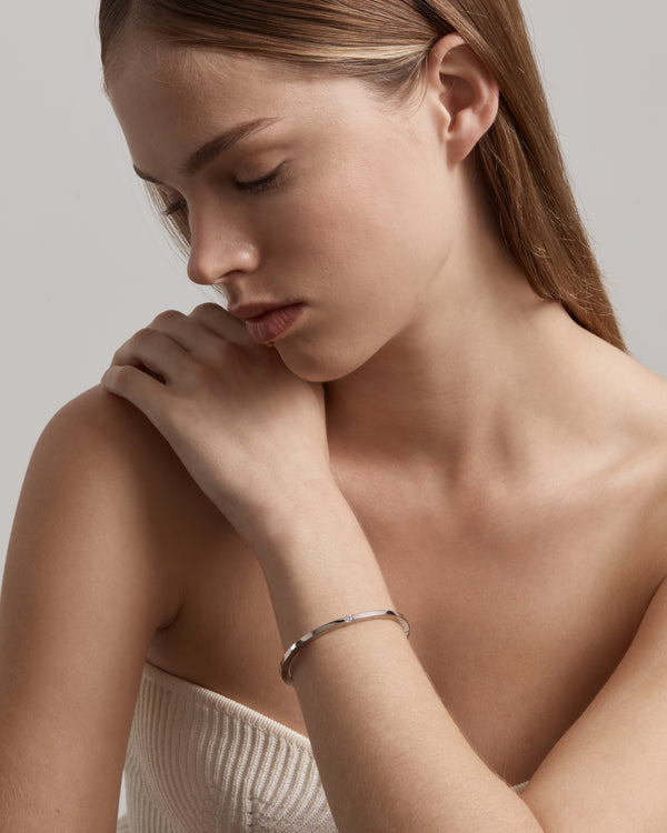 sarah & sebastian Round Suspense Bangle