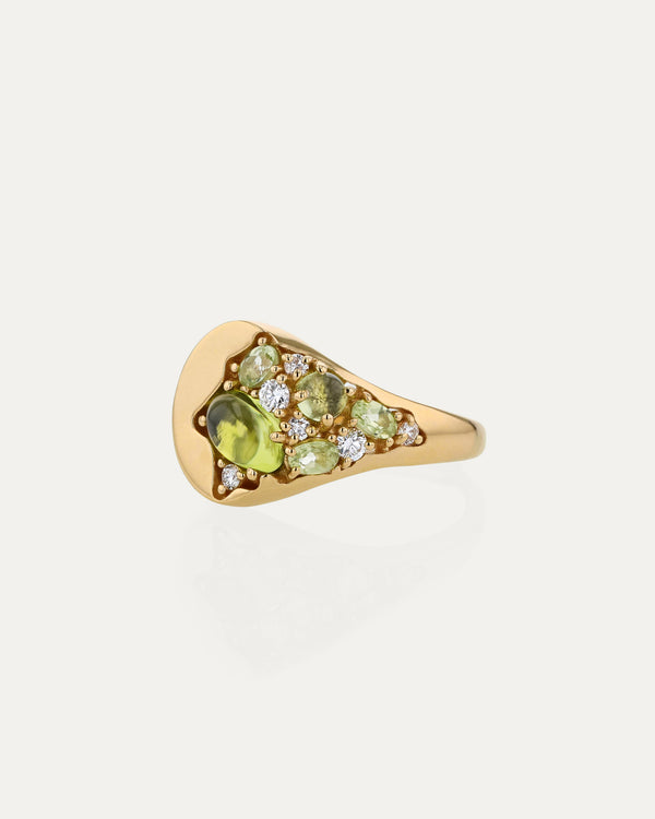 Sarah & Sebastian Sand Peridot Signet Ring