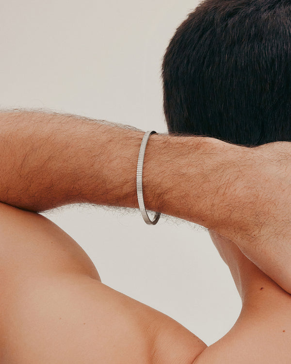 sarah & sebastian Scale Bangle