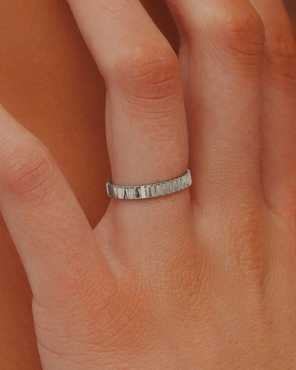 Sarah & Sebastian Scale Ring